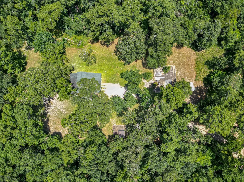 16 Magnolia Road Woodbranch, TX 77357