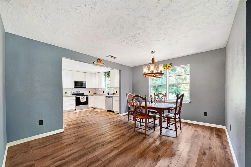 16 Magnolia Road Woodbranch, TX 77357