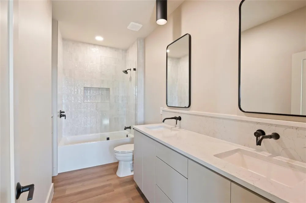 701 Pine Road Road Clear Lake Shores, TX 77565