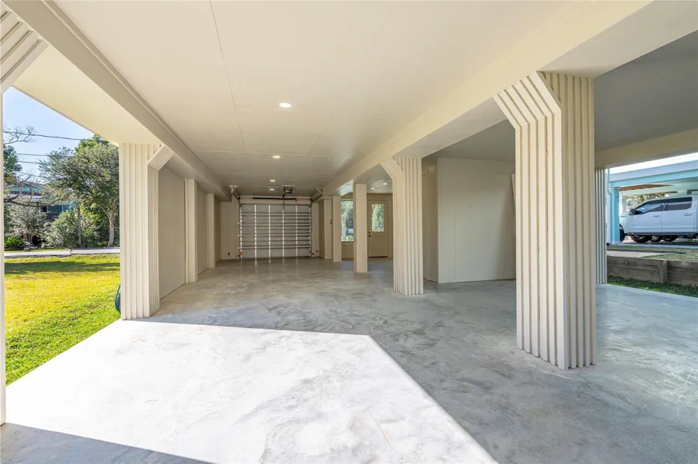 701 Pine Road Road Clear Lake Shores, TX 77565