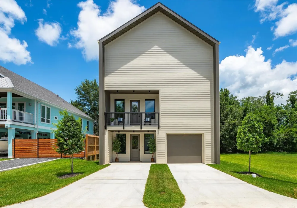 701 Pine Road Road Clear Lake Shores, TX 77565