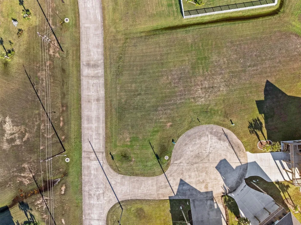 3903 Palmdale Court Galveston, TX 77554
