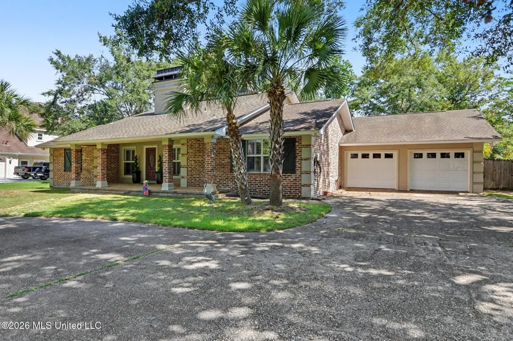 8324 Maunalani Place Diamondhead, MS 39525