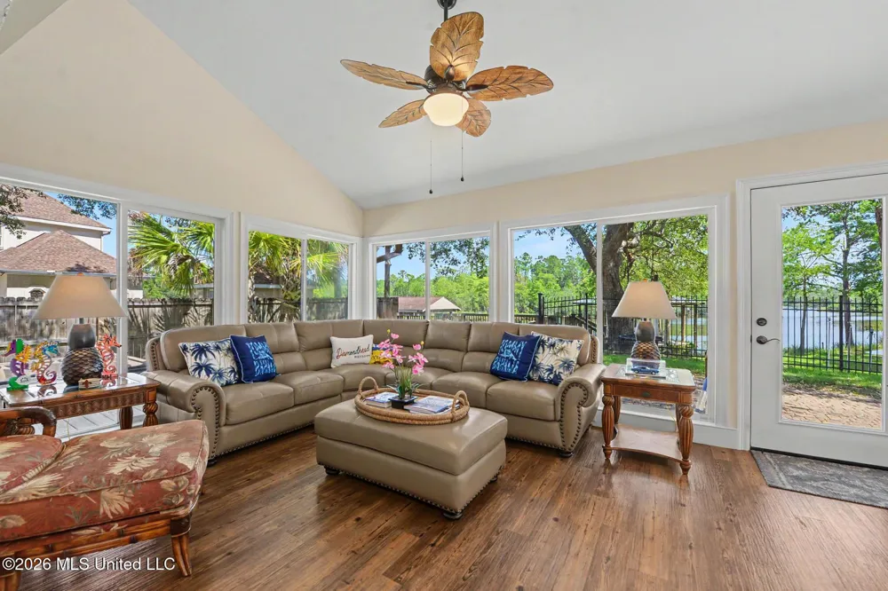 8324 Maunalani Place Diamondhead, MS 39525