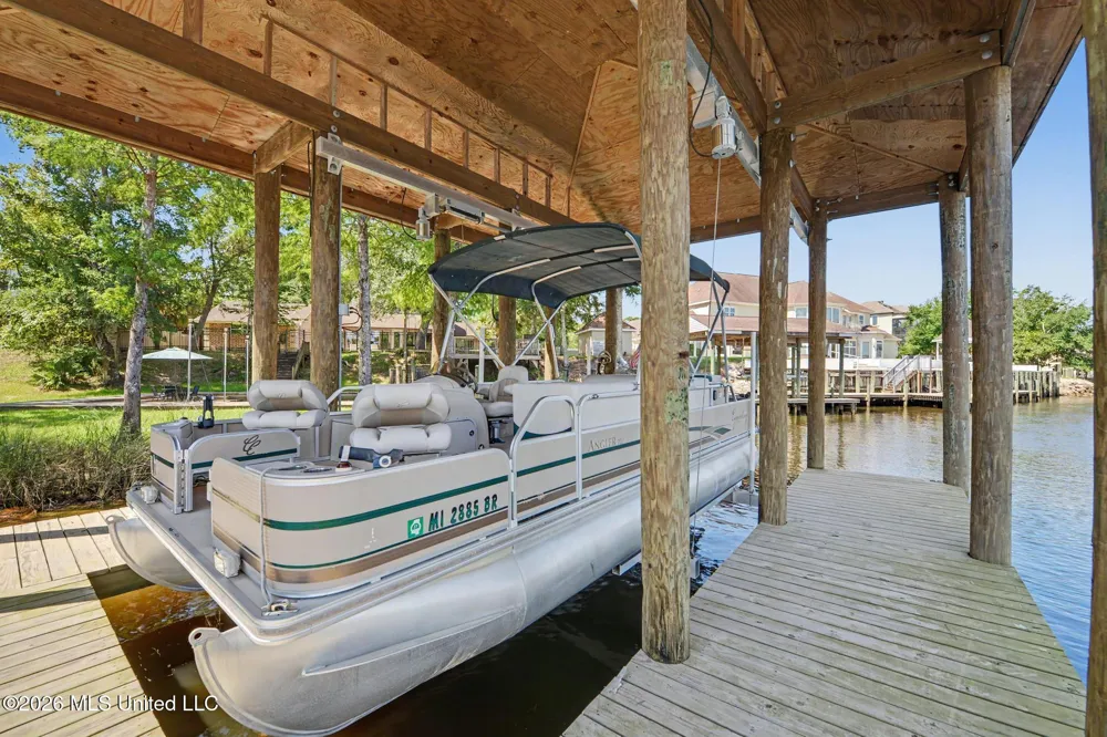 8324 Maunalani Place Diamondhead, MS 39525