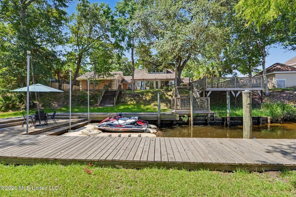 8324 Maunalani Place Diamondhead, MS 39525