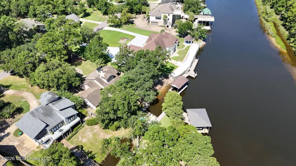 8324 Maunalani Place Diamondhead, MS 39525