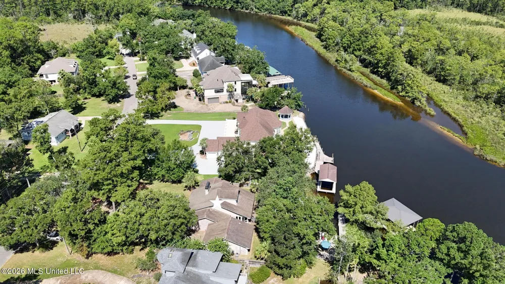 8324 Maunalani Place Diamondhead, MS 39525