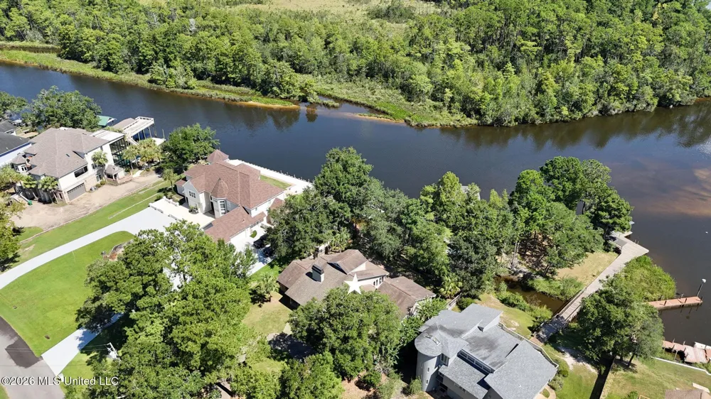 8324 Maunalani Place Diamondhead, MS 39525