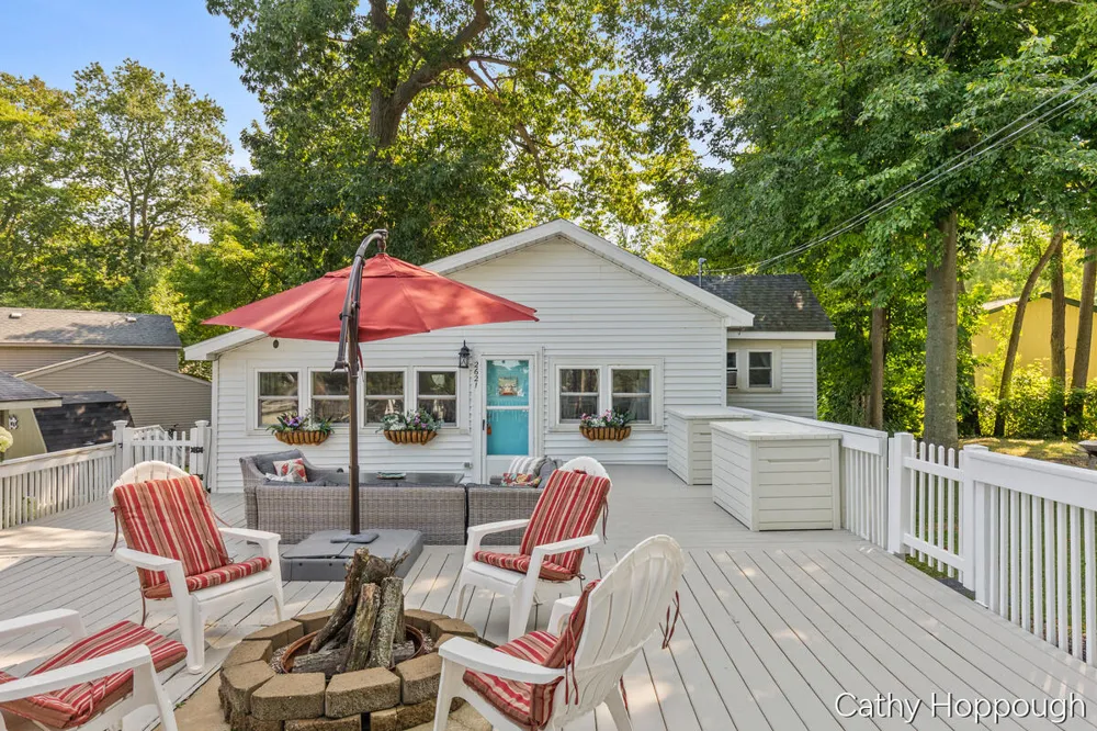 2621 Lansing Street Crystal, MI 48818