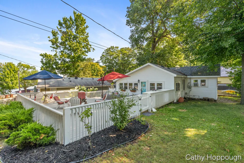 2621 Lansing Street Crystal, MI 48818