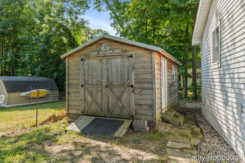 2621 Lansing Street Crystal, MI 48818