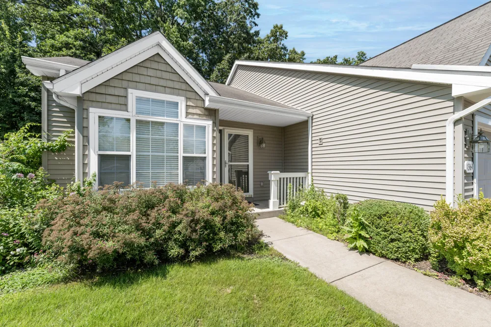 1364 Tanager Lane Kalamazoo, MI 49009