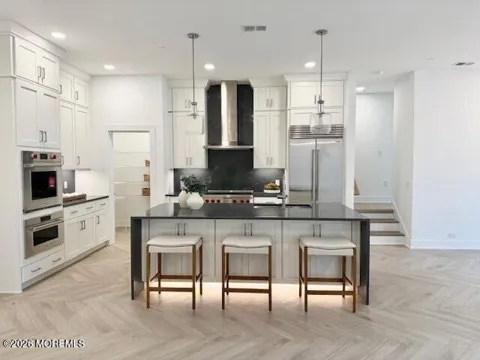 417 Lake Avenue #410