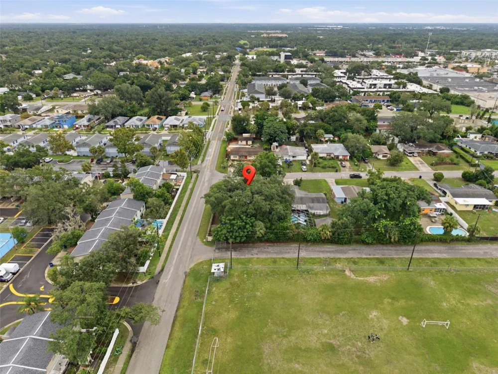 9242 52ND STREET Tampa, FL 33617