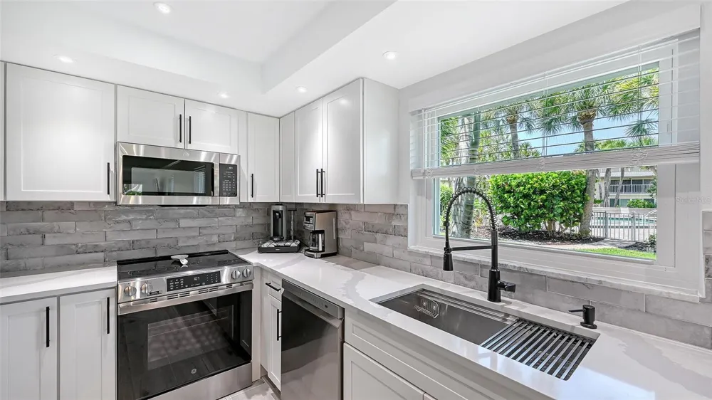 6750 GULF OF MEXICO DRIVE #171 Longboat Key, FL 34228