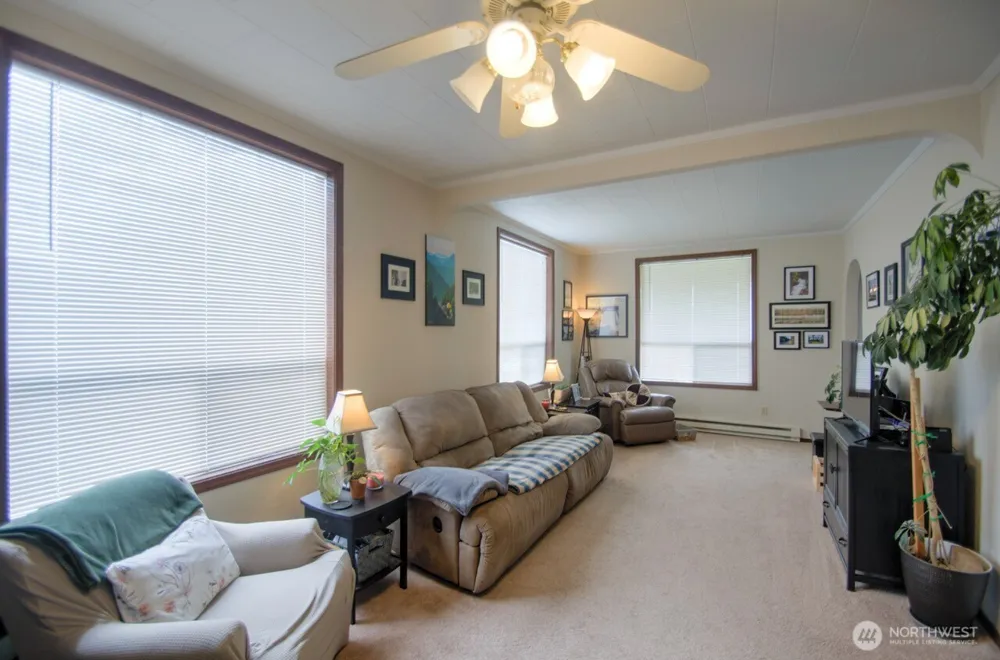 664 NW New York Avenue Chehalis, WA 98532