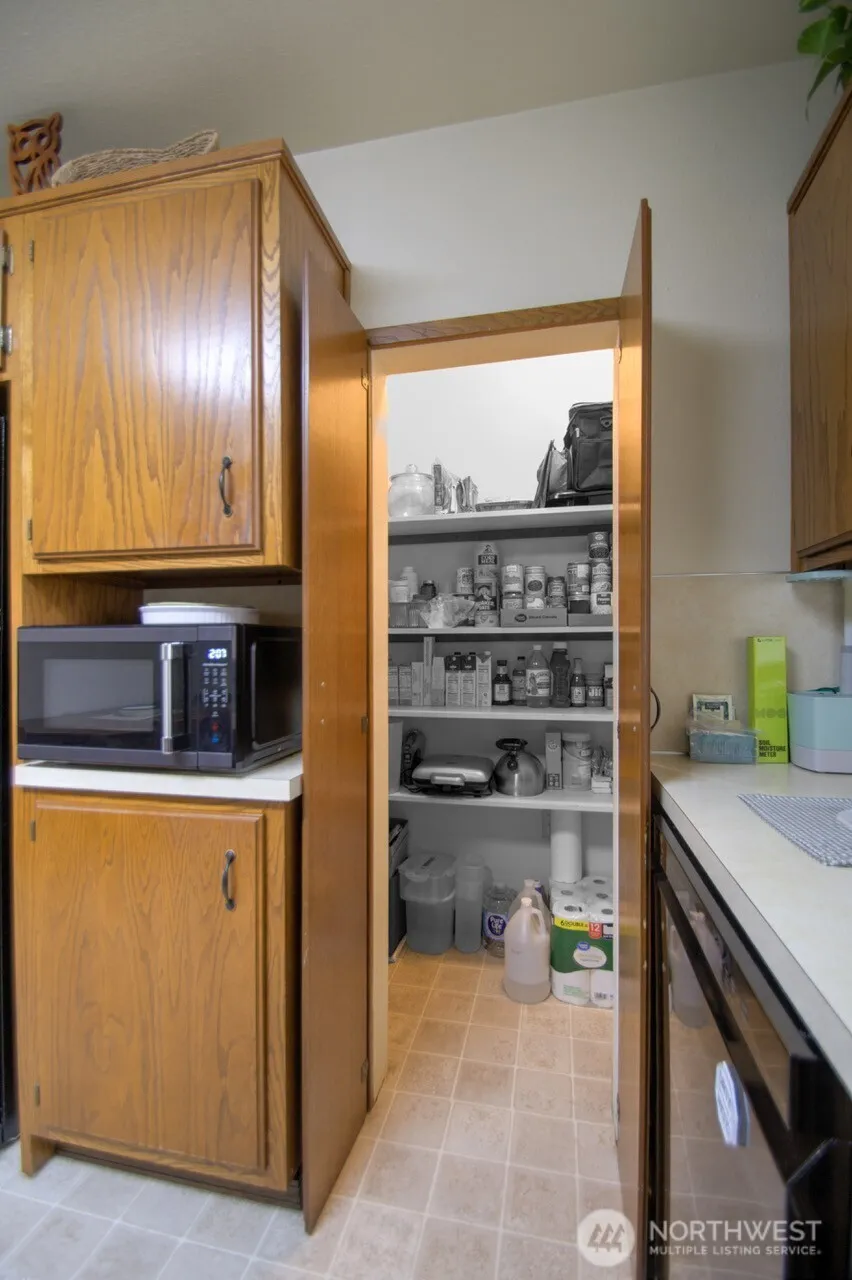 664 NW New York Avenue Chehalis, WA 98532