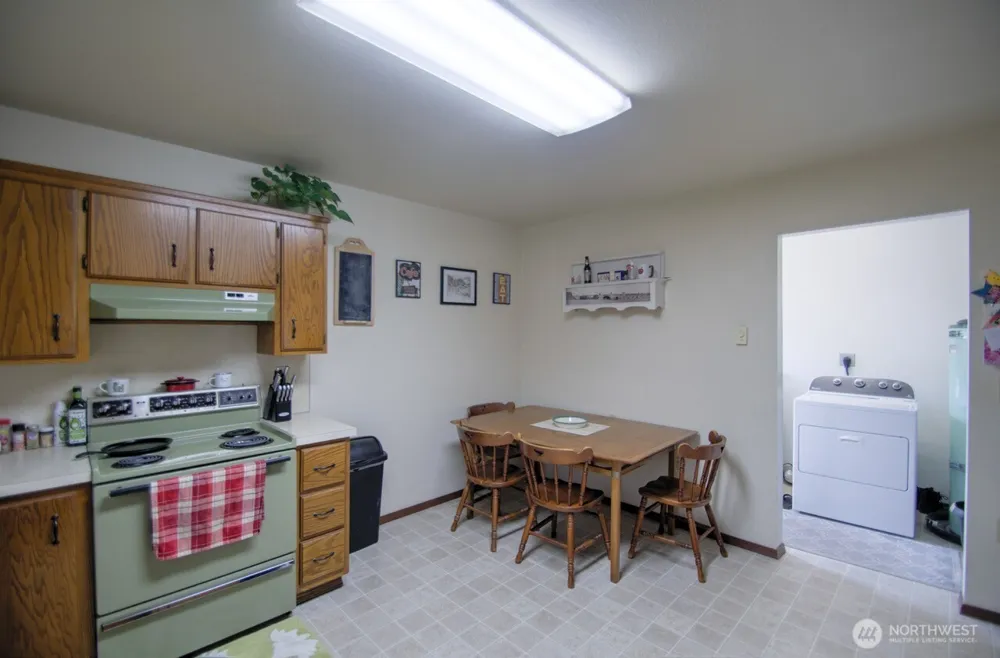 664 NW New York Avenue Chehalis, WA 98532