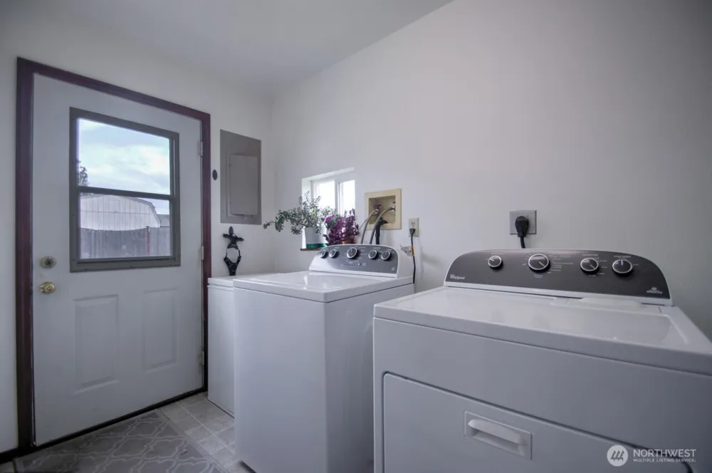 664 NW New York Avenue Chehalis, WA 98532
