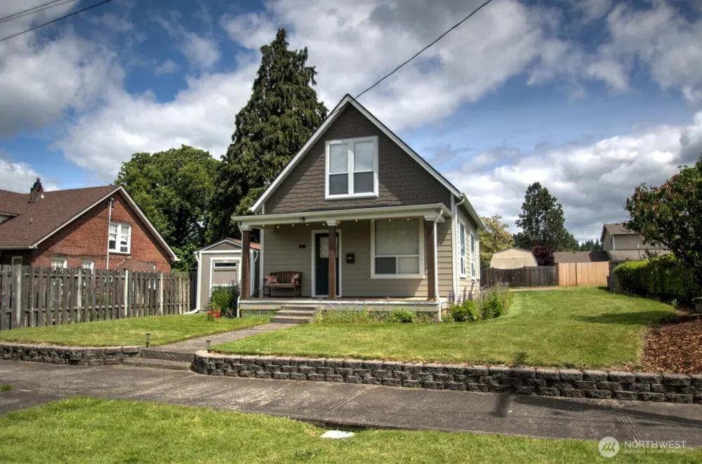 664 NW New York Avenue Chehalis, WA 98532