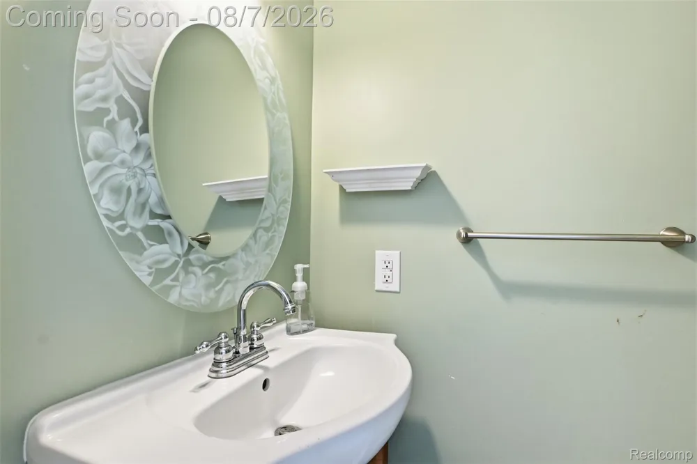 39625 Village Wood Lane Novi City, MI 48375