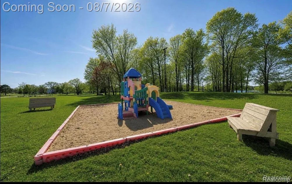 39625 Village Wood Lane Novi City, MI 48375