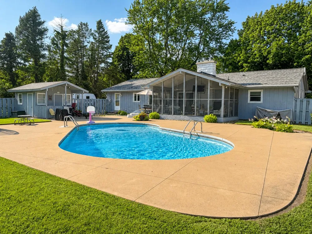 1117 Madison Avenue Sturgis City, MI 49091