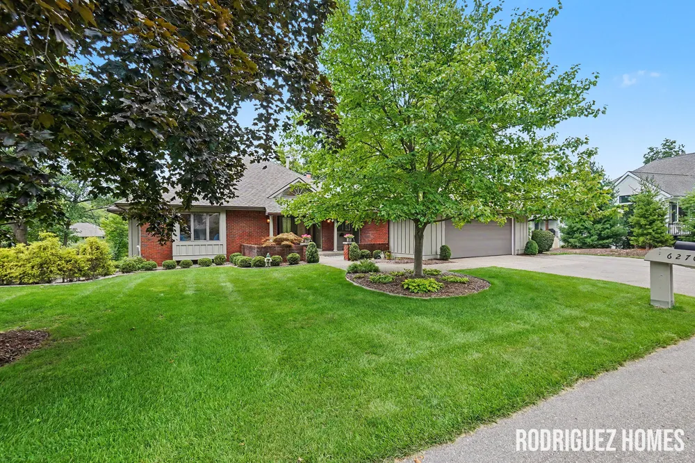 6270 Heathmoor Court SE Cascade Charter Township, MI 49546