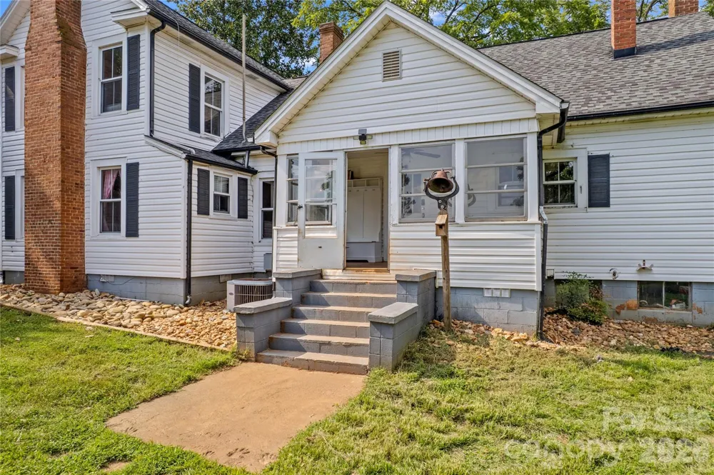 532 Rash Road Olin, NC 28660