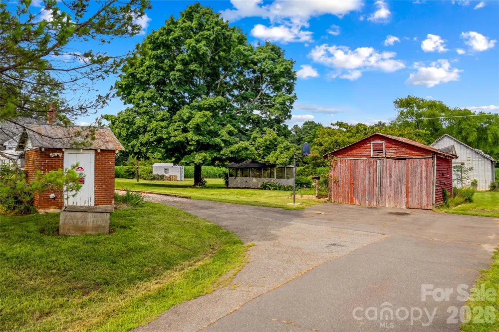 532 Rash Road Olin, NC 28660