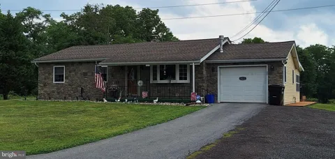423 S BAUMSTOWN ROAD