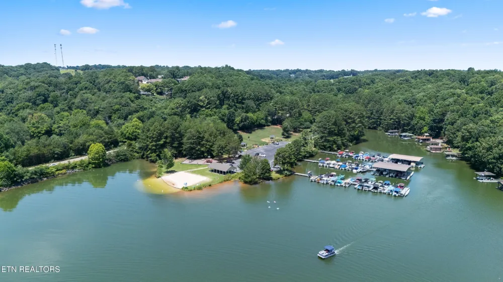 406 Keota Lane Loudon, TN 37774