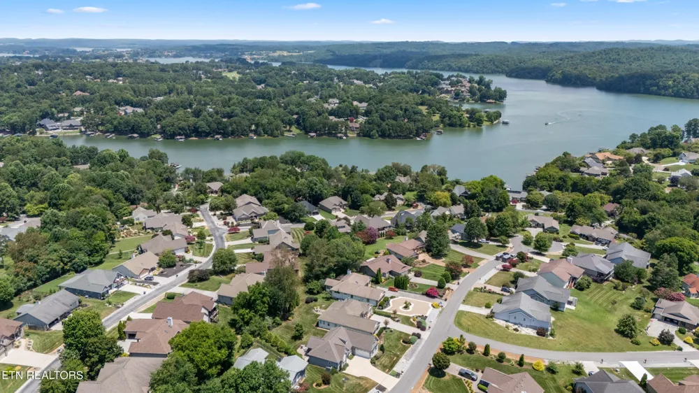 406 Keota Lane Loudon, TN 37774