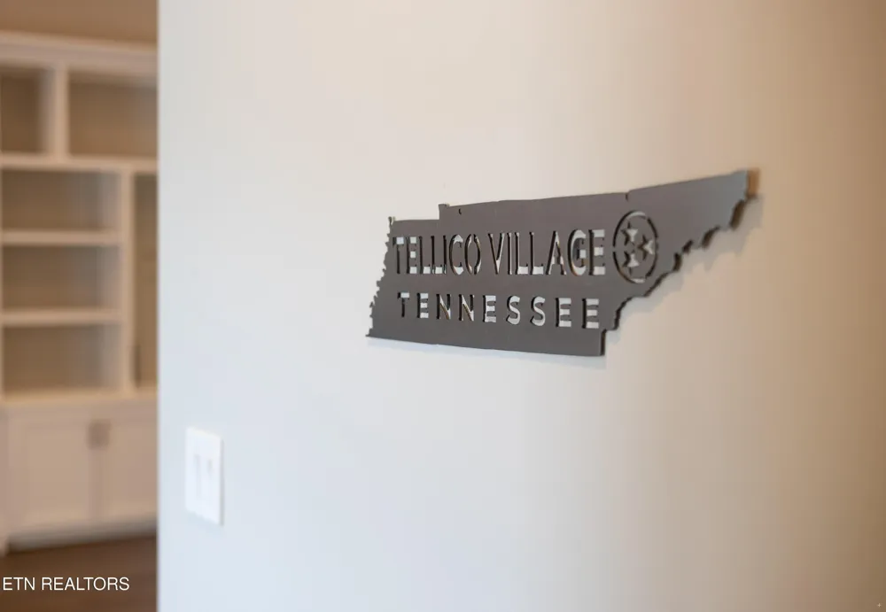 406 Keota Lane Loudon, TN 37774