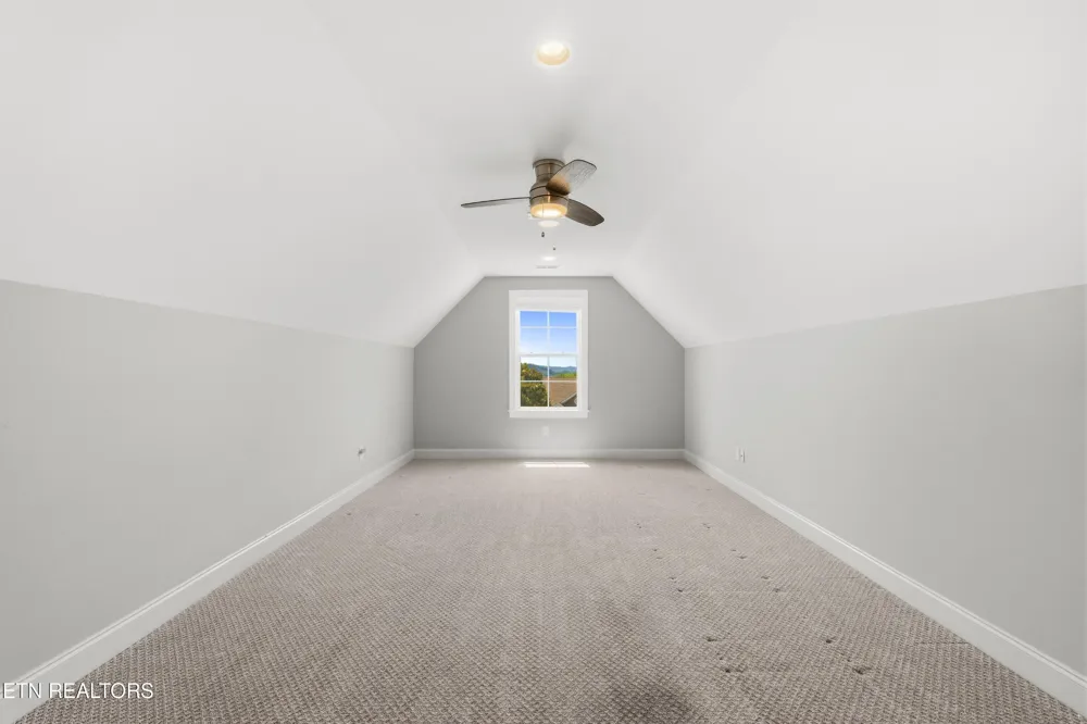 406 Keota Lane Loudon, TN 37774