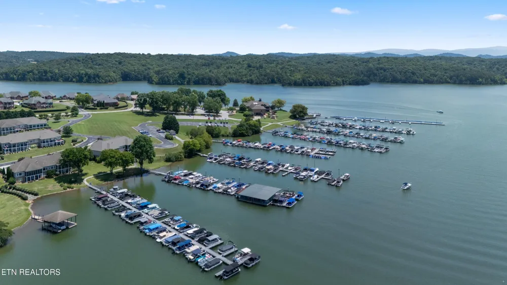 406 Keota Lane Loudon, TN 37774