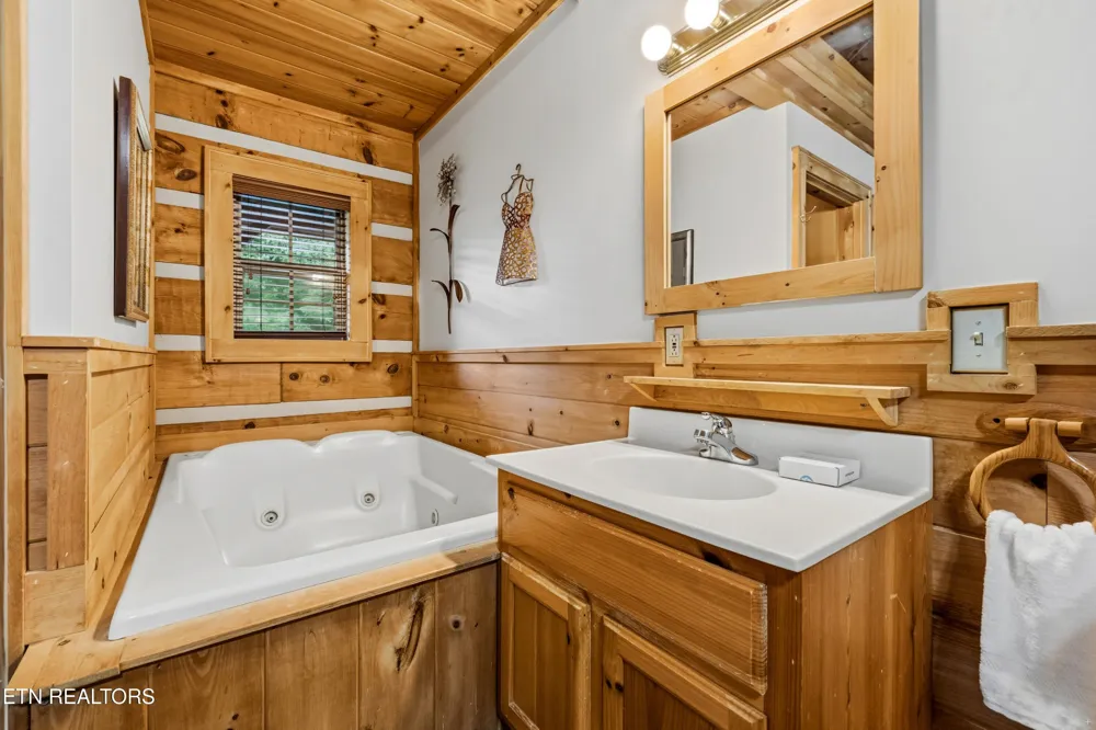 745 Hazy Circle Gatlinburg, TN 37738