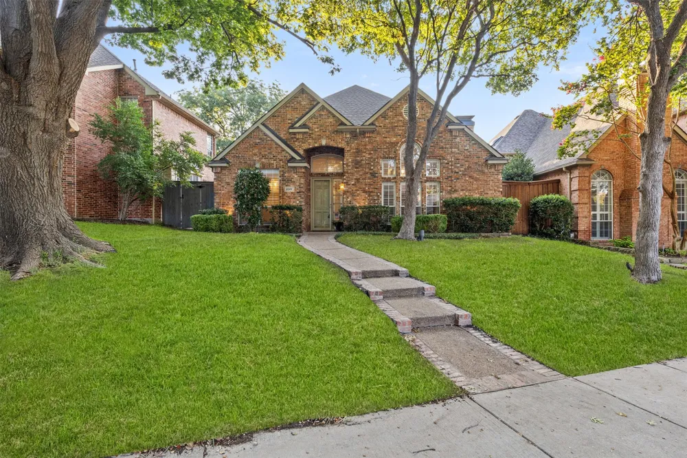 8644 Breakers Point Dallas, TX 75243