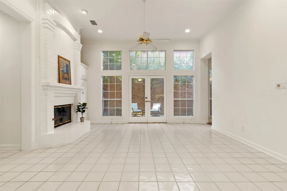 8644 Breakers Point Dallas, TX 75243