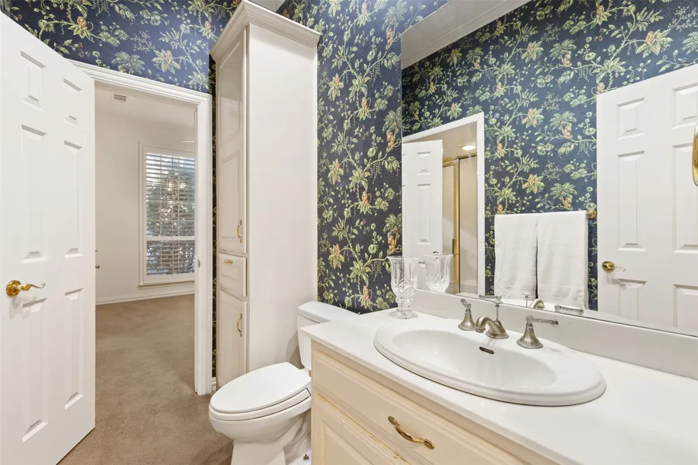 8644 Breakers Point Dallas, TX 75243