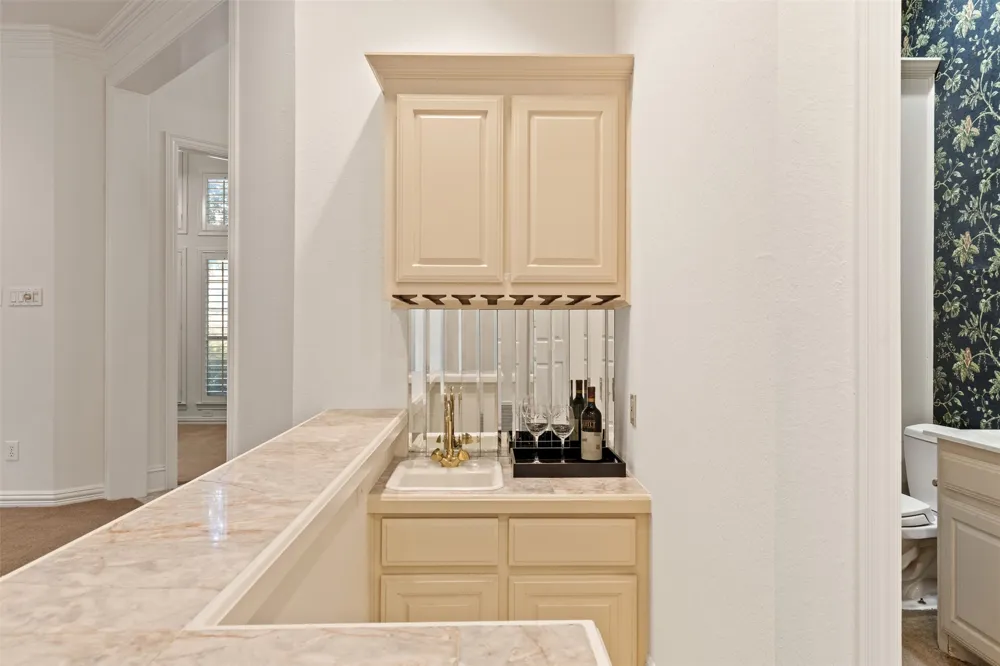 8644 Breakers Point Dallas, TX 75243