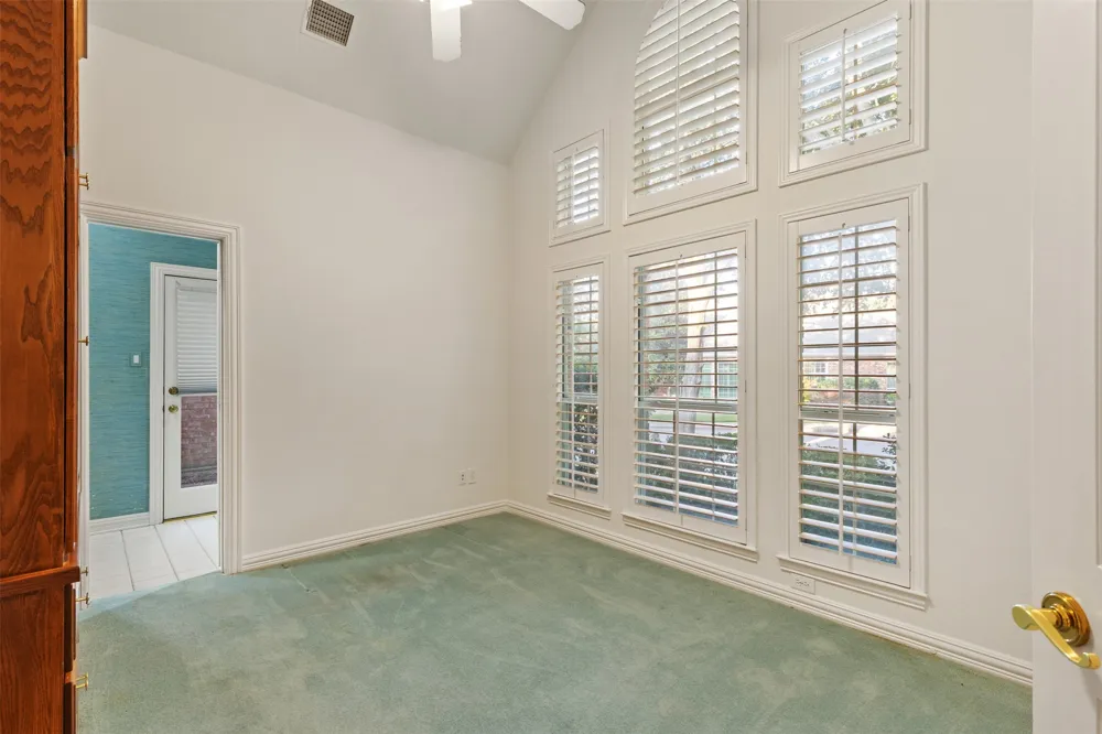 8644 Breakers Point Dallas, TX 75243