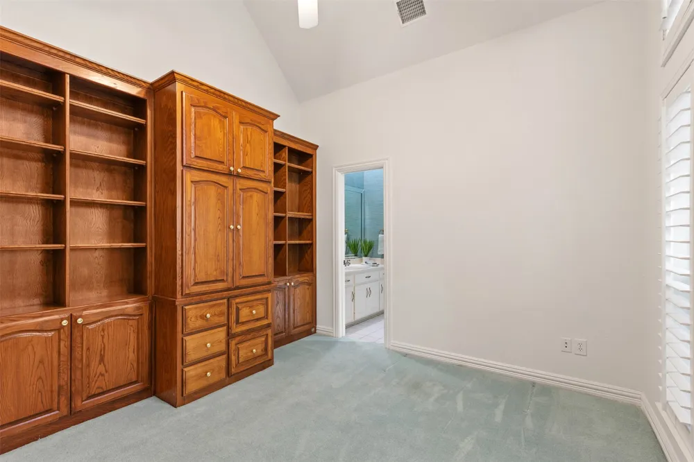 8644 Breakers Point Dallas, TX 75243