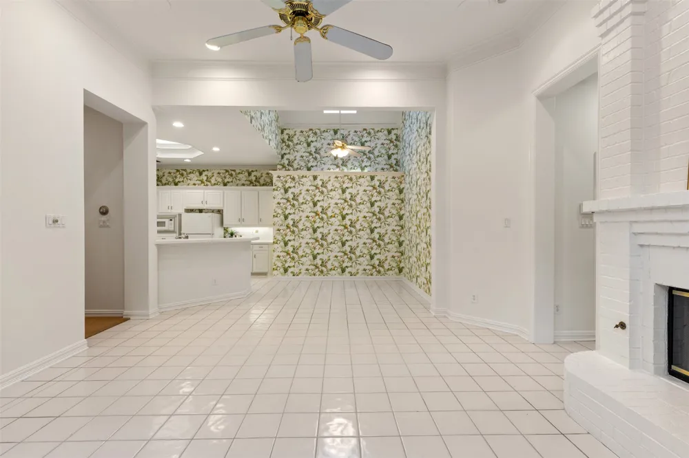 8644 Breakers Point Dallas, TX 75243