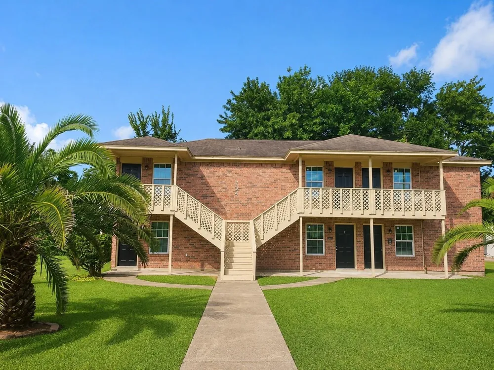 704 Ave B #5 La Marque, TX 77568