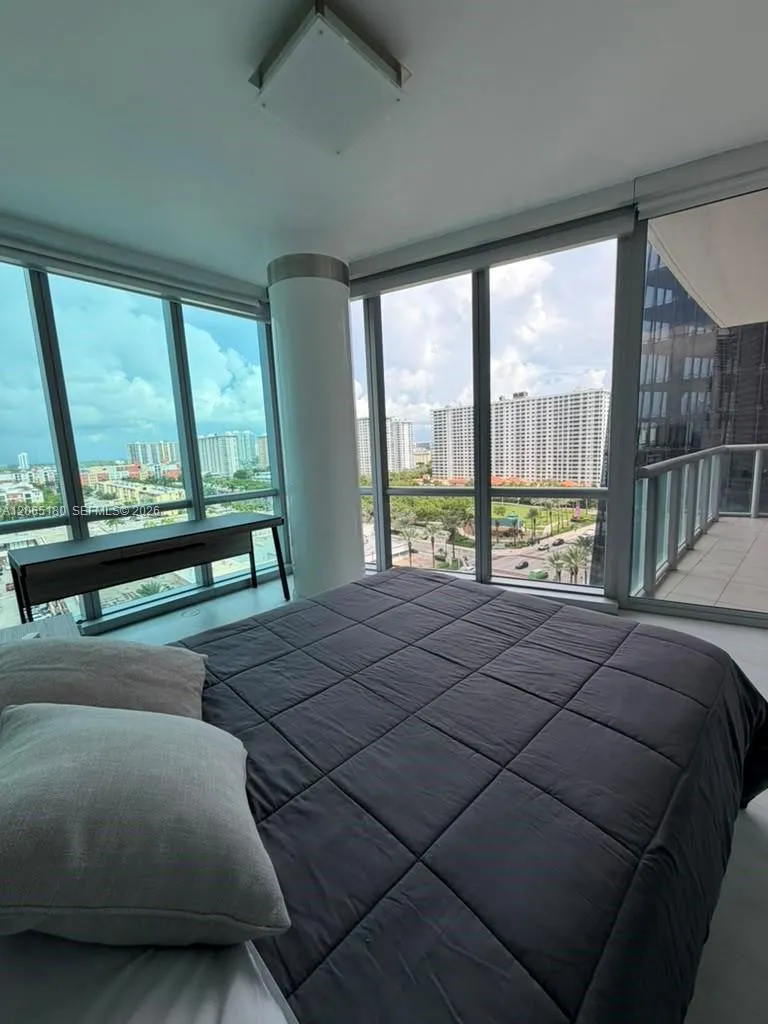 17121 Collins Ave #1208 Sunny Isles Beach, FL 33160
