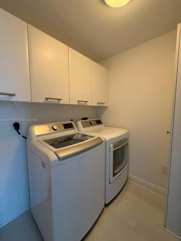 17121 Collins Ave #1208 Sunny Isles Beach, FL 33160