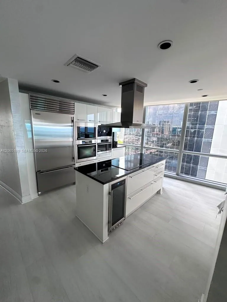 17121 Collins Ave #1208 Sunny Isles Beach, FL 33160