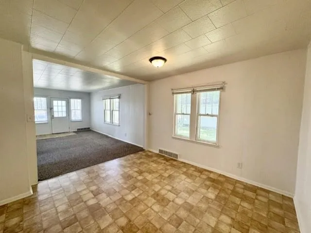 1709 Hickory Street Alma City, MI 48801